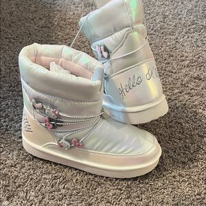 Hello Kitty Shimmering Silver Kids' Boots
